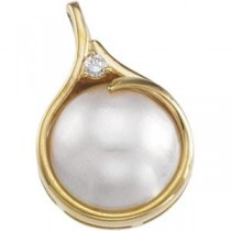 Mabe Pearl Diamond Pendant in 14k Yellow Gold 