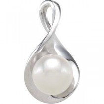 Cultured Pearl Pendant in Sterling Silver