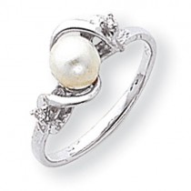 5.5mm Pearl Diamond ring