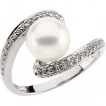 Pearl Diamond Ring in 14k White Gold