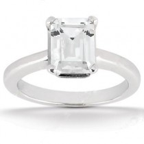 Emerald Cut Solitaire Ring in 14K Yellow Gold