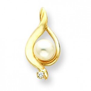 Pearl Diamond Pendant in 14k Yellow Gold 