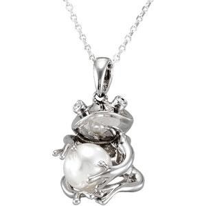 Cultured Pearl Frog Pendant in Sterling Silver
